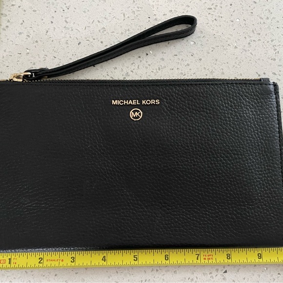 MICHAEL Michael Kors Handbags - Michael Kors Black Wristlet
